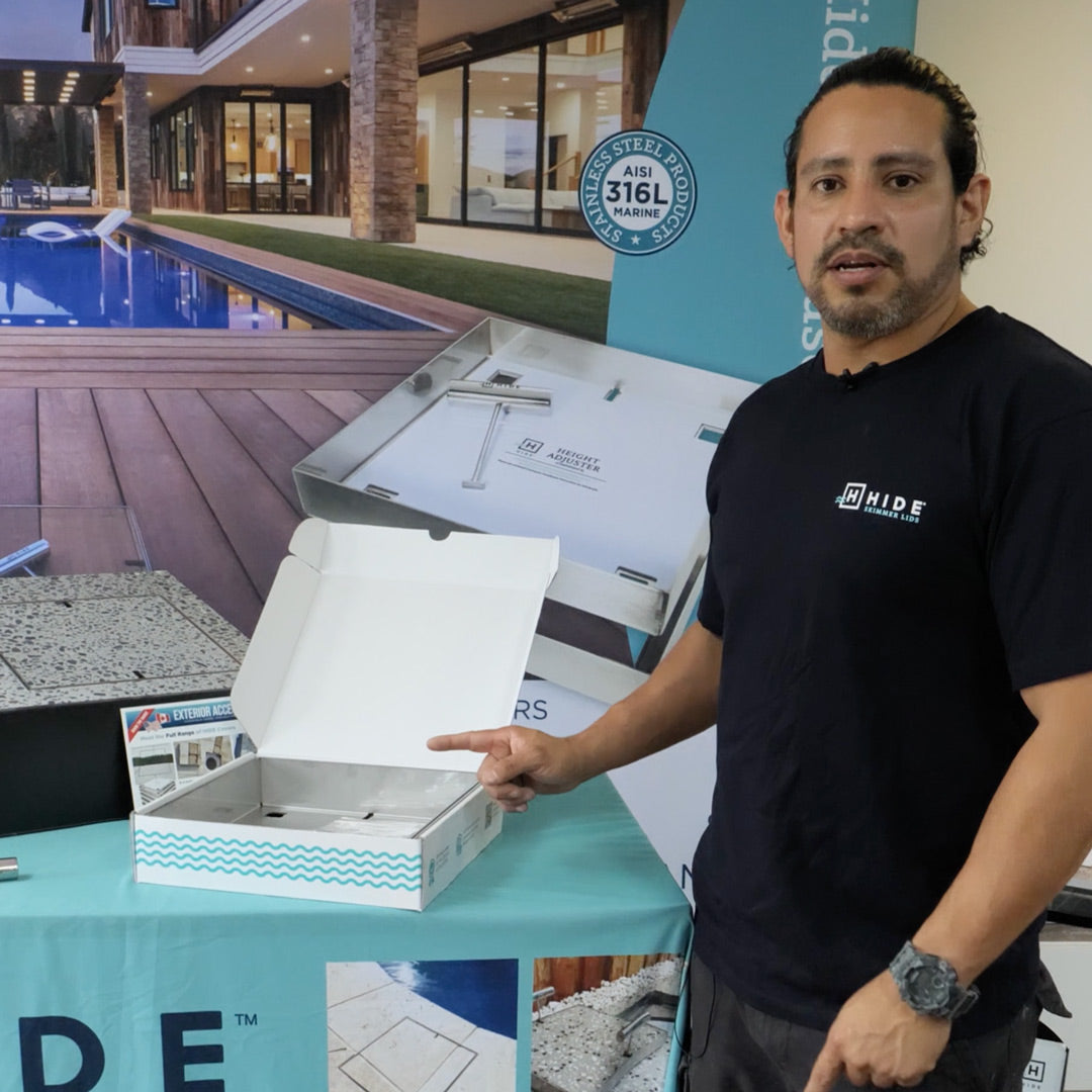 HIDE Skimmer Lid employee speaking in Spanish about HIDE Covers and exploring the range.